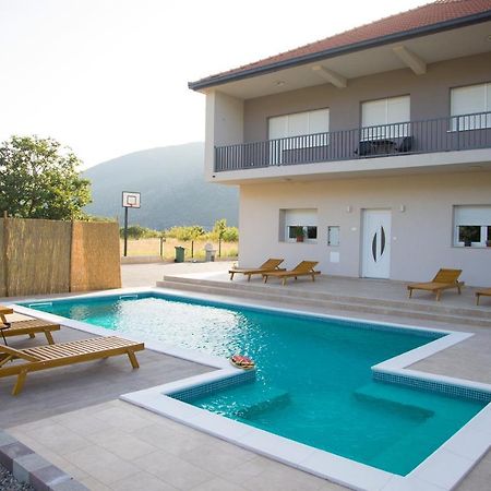 Villa Village โมสตาร์ ภายนอก รูปภาพ