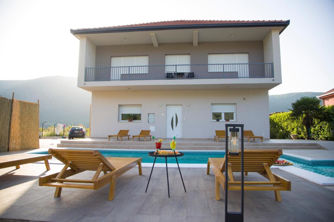 Villa Village โมสตาร์ ภายนอก รูปภาพ